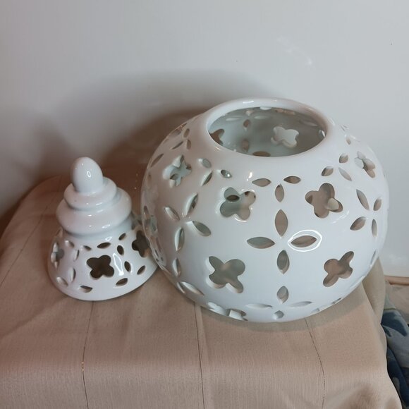 White Open Work Temple Jar - Picture 4 of 10